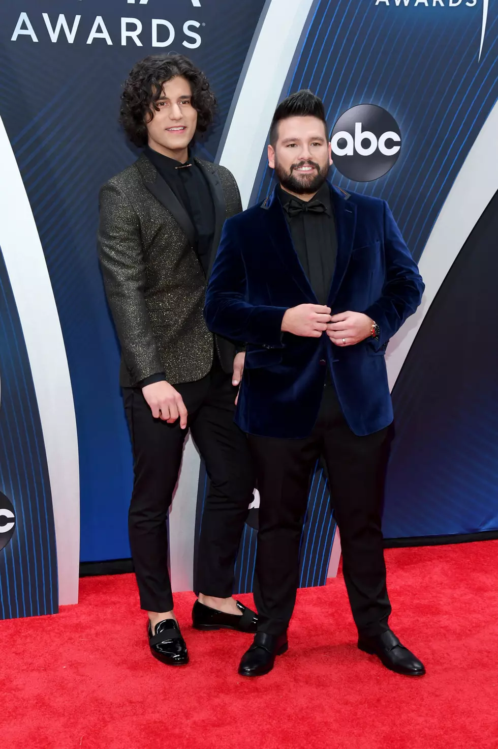 VanDenburg To Sing With Smash-Hit Country Duo On AI Finale