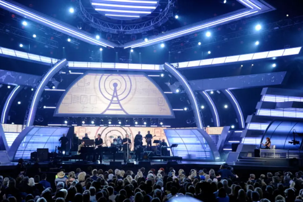 Vote for New Artist of the Year & More in Casey’s Taste of Country